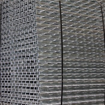 42" x 46" Galvanized Wire Deck - Standard Full Step (Quick Ship)