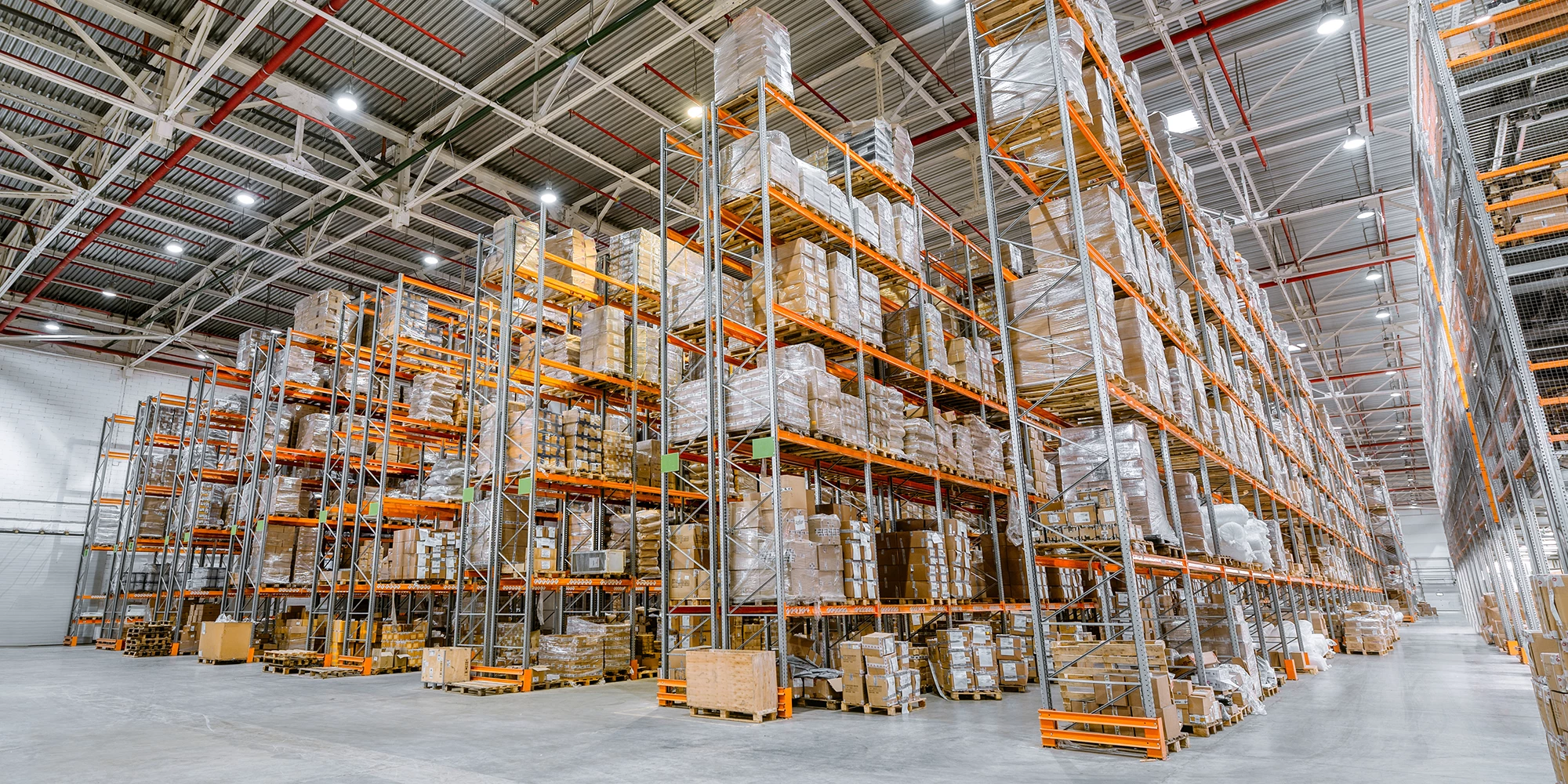 pallet-rack-systems-hero.png Pallet racking system in a warehouse operation