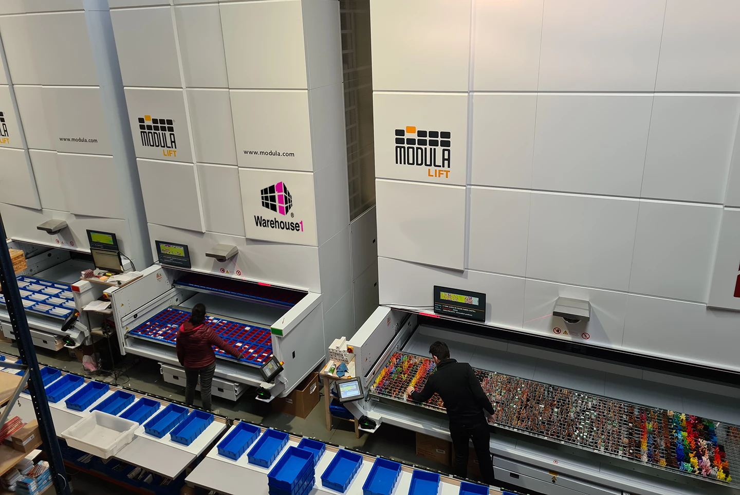 wh1-modula-vlm-dealer.png Modula VLM systems with two operators picking from trays